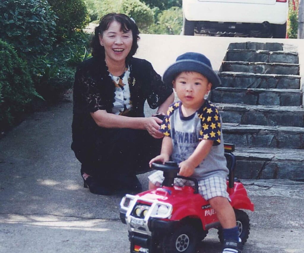 佐藤輝明は金持ち？父職業！実家甲東園が住所！国籍？母の佐藤晶子の出身地岡山？家族構成？祖父母職業サトテルを調査