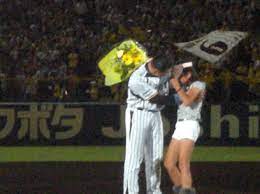 【金本知憲の奥さん】再婚？自宅芦屋？娘 防弾少年団？子供？金本ちほみ！離婚・息子！前原裕美