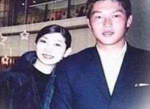 「馴れ初め」「大学時代」が語られやすい理由