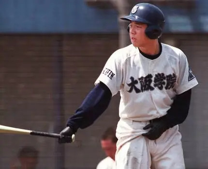 息子さんが2人で長男・掛布啓悟さんは野球選手