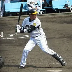 関本賢太郎の前妻と離婚はいつ？再婚相手の恵さんと子供は何人かを年表で整理