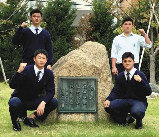 子供は何人：息子2人＋連れ子の男の子＋長女（娘）を整理