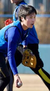 父親は佐野憲太郎さん