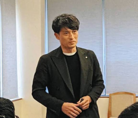 宮本恒靖の妻はどんな人?高校の2年先輩と2001年に結婚