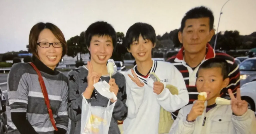 家族構成は5人！父・母・姉2人のバレー一家